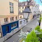 Charlot C * Paris