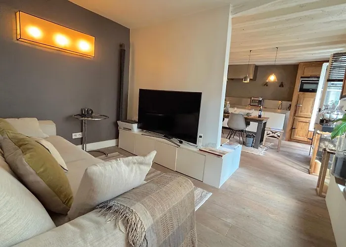 Charlot C Apartament
